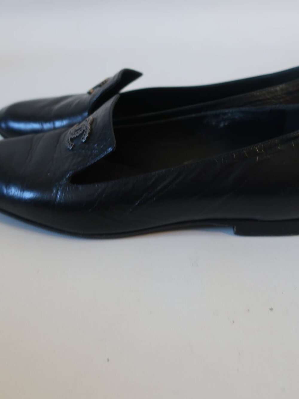 Authentic Womens Chanel Black Leather CC Flat Loafer Shoes 35.5 US/5 - Picture 11 of 16